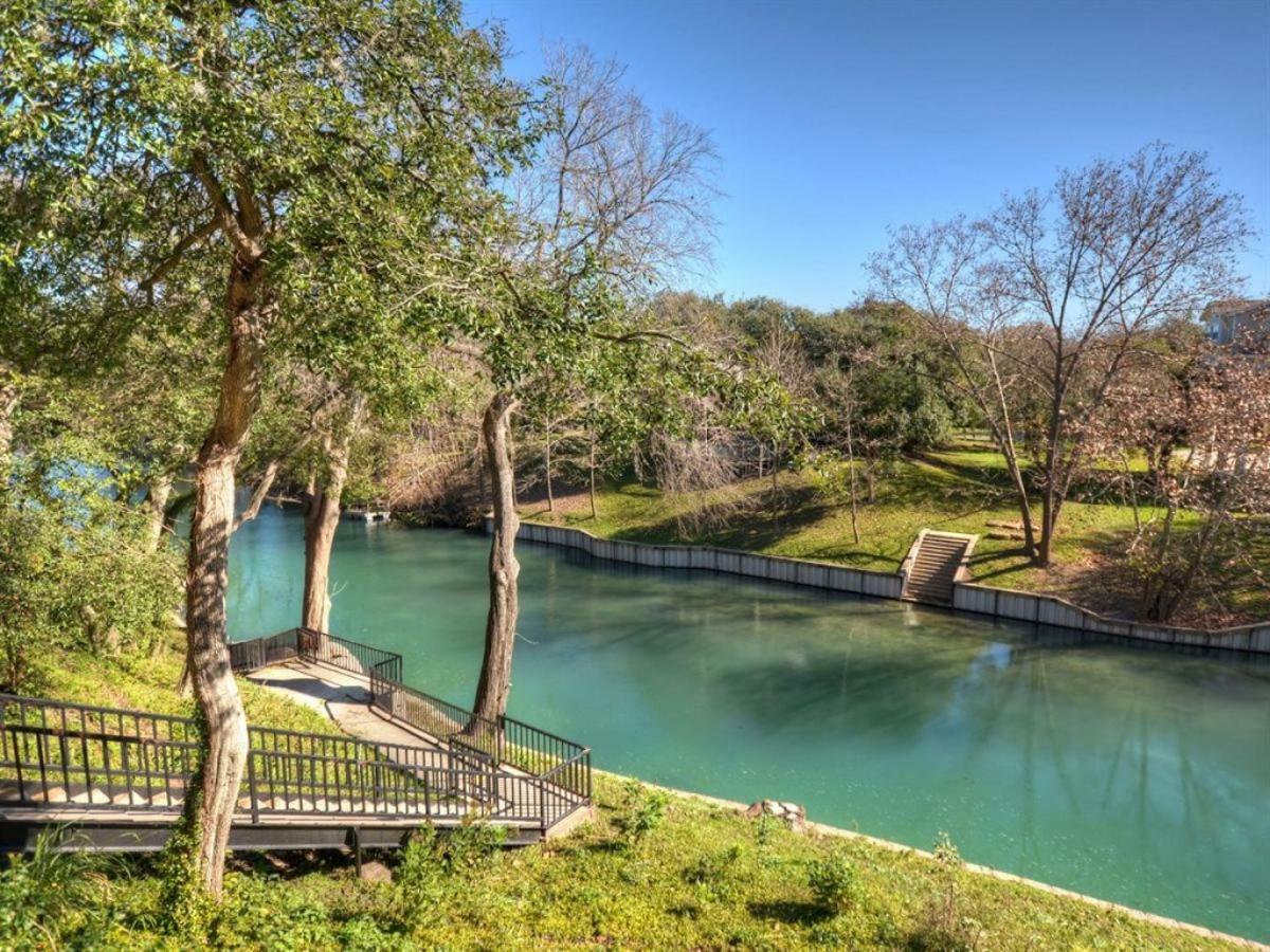 Camp Warnecke Comal River Views - Camp Warnecke - C206 New Braunfels Exterior photo